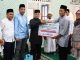 Safari Ramadhan di Batu Berlubang, Bupati dan Wabup Lingga Serahkan Bantuan untuk Yatim dan Lansia