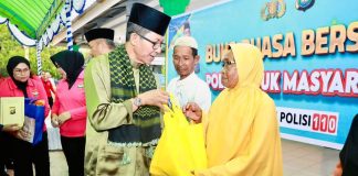 Wali Kota Batam dan Kapolda Kepri Sajikan Takjil Bersama Warga di HUT ke-21 Polda Kepri