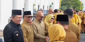 Apel Perdana Pasca Idul Fitri, Gubernur Ansar Ajak ASN Tingkatkan Kinerja dan Perkuat Solidaritas