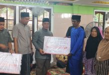 Safari Ramadan di Desa Mamut, Bupati dan Wabup Lingga Serahkan Bantuan Sosial dan CSR untuk Masjid