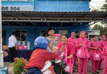 Kapolres Bintan dan Bhayangkari Tebarkan Kebahagiaan Lewat Takjil Gratis