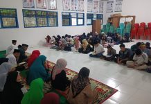 SMP Negeri 1 Sampolawa Gelar Peringatan Nuzul Qur’an, Siswa Antusias Ikuti Tadarus dan Buka Puasa Bersama