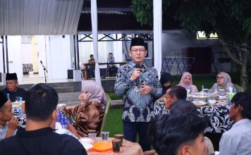 Wali Kota Zulmaeta Gelar Buka Puasa bersama Para Petugas Kebersihan Kota Payakumbuh