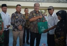 Sambut HUT Ke 80 Pemkab Serahkan Bantuan Ke Kaum Duafa