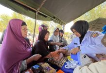 Bazar Ramadhan TNI di Natuna Diserbu Warga, Sembako Dijual Lebih Murah