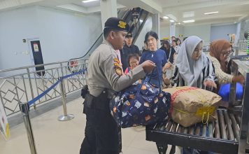 Operasi Ketupat Seligi 2026, Polri Hadir Beri Rasa Aman Bagi Pemudik di Pelabuhan Roro dan Ferry Punggur