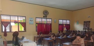 Siswa Kelas XII SMAN 1 Banjar Margo Ikuti Ujian Sekolah dengan Tertib dan Penuh Semangat