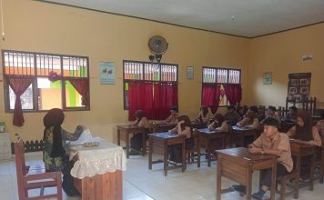 Siswa Kelas XII SMAN 1 Banjar Margo Ikuti Ujian Sekolah dengan Tertib dan Penuh Semangat