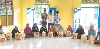 HUT ke-18 Gerindra, Marzuki Salurkan Sembako untuk Warga Kurang Mampu di Natuna