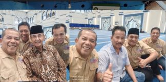 Ismeth Abdullah dan Muhammad Rudi Bertemu di Masjid Agung Raja Hamidah, Ngobrol Santai dengan Pengurus SMSI Kepri