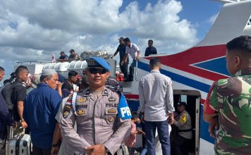 Personel Pos Pelayanan Ketupat Seligi 2026 Pantau Keberangkatan Kapal di Pelabuhan Sei Tenam