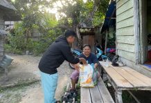 Hangatnya Ramadan di Panggak Darat, Pokdarwis Permata Hijau Berbagi untuk Warga dan Porter