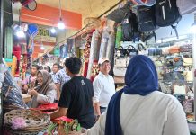 Jelang Lebaran Idulfitti, Wali Kota Zulmaeta Tinjau Pusat Pasar Kota Payakumbuh