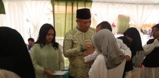 Perkuat Silaturahmi dan Kepedulian Sosial, Kapolda Kepri Pimpin Sholat Idul Fitri dan Gelar Halal Bihalal