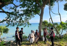 Polsek Bunguran Barat Amankan Wisata Pantai Maros, Pengunjung Dihimbau Waspada Saat Libur Idul Fitri