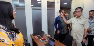 Menaker Pastikan Posko THR-BHR Tetap Siaga Saat Libur, Aduan THR Jadi Prioritas Pengawasan