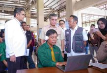 Menaker Yassierli Tinjau Posko Peduli K3 Mudik, Pastikan Awak Angkutan Sehat demi Mudik Aman