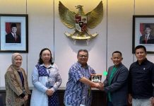 Rangkaian HUT ke-9, SMSI Kepri Beri Penghargaan Kepada KJRI Johor Bahru