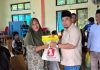 Sambangi Kecamatan Pulau Tiga, Marzuki Bagikan 150 Paket Sembako Partai Gerindra