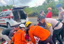 Respons Cepat Pamapta Polres Natuna Tangani Laka Tunggal di Sungai Ulu, Bersama Basarnas dan Ambulans RSUD