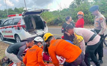 Respons Cepat Pamapta Polres Natuna Tangani Laka Tunggal di Sungai Ulu, Bersama Basarnas dan Ambulans RSUD