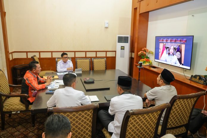 c8d87fd39ee169de8f3847d15467fa82