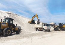 HPM Tinggi, Investasi Pasir Kuarsa Kepri Tersandera, Bupati Lingga Ikut Mendesak Penyesuaian