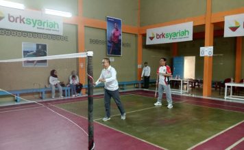 Turnamen Badminton BRK Syariah Resmi Bergulir, Sekda Natuna Dorong Lahirnya Atlet Berprestasi