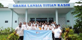 BP Batam Rayakan Paskah Bersama Opa dan Oma di Graha Lansia Titian Kasih