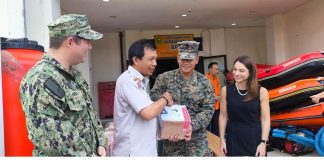 Perkuat Kerjasama Kemanusiaan, Konsulat AS Serahkan Hibah Perlengkapan Medis Darurat untuk BPBD Natuna