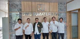 Wabup Natuna Jemput Bola ke BWS Sumatera IV, Dorong Lanjutan Beronjong Sungai Ranai FOTO : Wakil Bupati Natuna, Jarmin Sidik, melaksanakan kunjungan kerja ke Balai Wilayah Sungai Sumatera IV di Batam, Senin (13/04/2026).