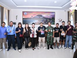 Penyanyi viral Tabola Bale Kunjungi Lanud RSA Natuna Disambut Hangat