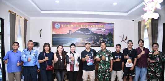 Penyanyi viral Tabola Bale Kunjungi Lanud RSA Natuna Disambut Hangat