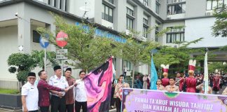 Wakil Wali Kota Elzadaswarman Lepas Pawai Ta’aruf Siswa-siswi SDS IT IPHI