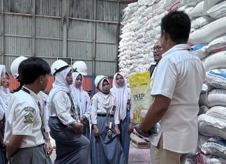 Perum Bulog edukasi pelajar Natuna tentang pengelolaan cadangan pangan