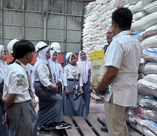 Perum Bulog edukasi pelajar Natuna tentang pengelolaan cadangan pangan