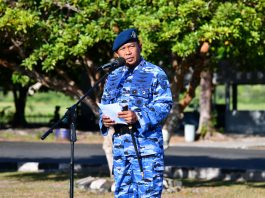 Upacara Bendera 17-an di Lanud RSA Natuna, Danlanud Bacakan Amanat Panglima TNI