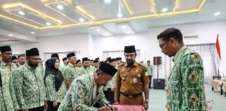 Bupati Al- Farlaky Kukuhkan Pengurus DPC APDESI Aceh Timur 2026-2031
