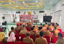 Bupati Al – Farlaky Evaluasi Huntara Bersama Vendor dan BNPB