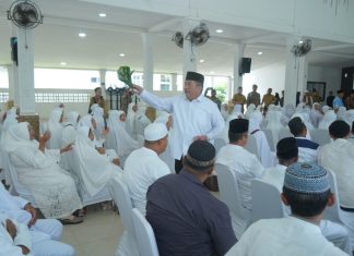 Calon Jemaah Haji Asahan Di-Upah-Upah, Tradisi Penuh Doa Sambut Perjalanan ke Tanah Suci