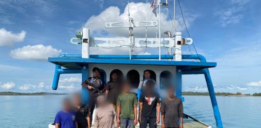 DITPOLAIRUD Polda Kepri Gagalkan Penyelundupan 12.000 Batang Kayu Bakau ke Singapura