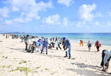 Aksi Bersih Pantai Sisi, Sinergi TNI AU Lanud RSA dan Instansi Jaga Lingkungan Serasan