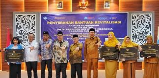 Mendikdasmen Serahkan Bantuan Revitalisasi Sekolah di Batam, Wagub Kepri Dorong Sekolah Aman dan Nyaman