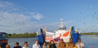 Gubernur Ansar Ahmad Lepas Ekspor Ayam Hidup Kepri ke Singapura