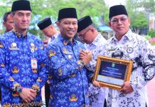 Pemkab Bengkalis Gelar Apel Hardiknas, Beri Penghargaan Insan Pendidikan Berprestasi