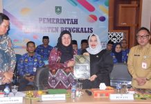 Gelar Exit Meeting LKPD 2025, Bupati Kasmarni Tekankan Kepatuhan dan Tertib Administrasi Keuangan