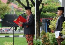 Wakil Wali Kota Elzadaswarman Pimpin Upacara Peringatan Hardiknas 2026