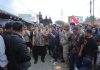 Demo Jalan Rusak di Buntu Pane, Bupati Asahan Turun Temui Warga