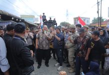 Demo Jalan Rusak di Buntu Pane, Bupati Asahan Turun Temui Warga