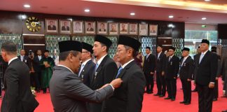 Jejak Bakti untuk Negeri, 8 Insan PLN Terima Tanda Kehormatan dari Presiden RI